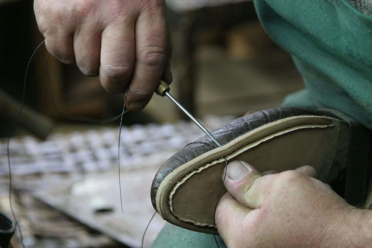 All elements of the soles and heels are impregnated with hot wax. Then polished.